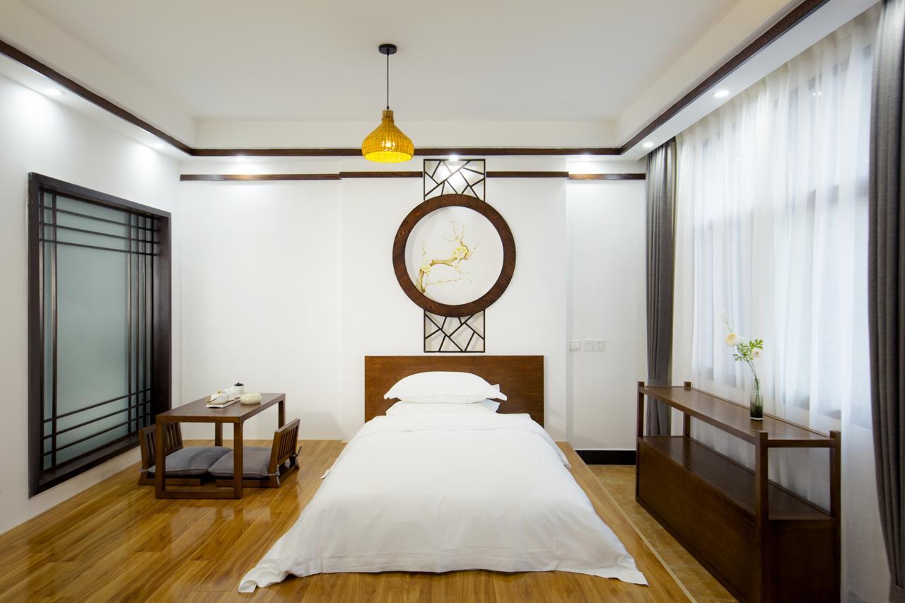 Fenghuang Poshan Inn Exterior photo