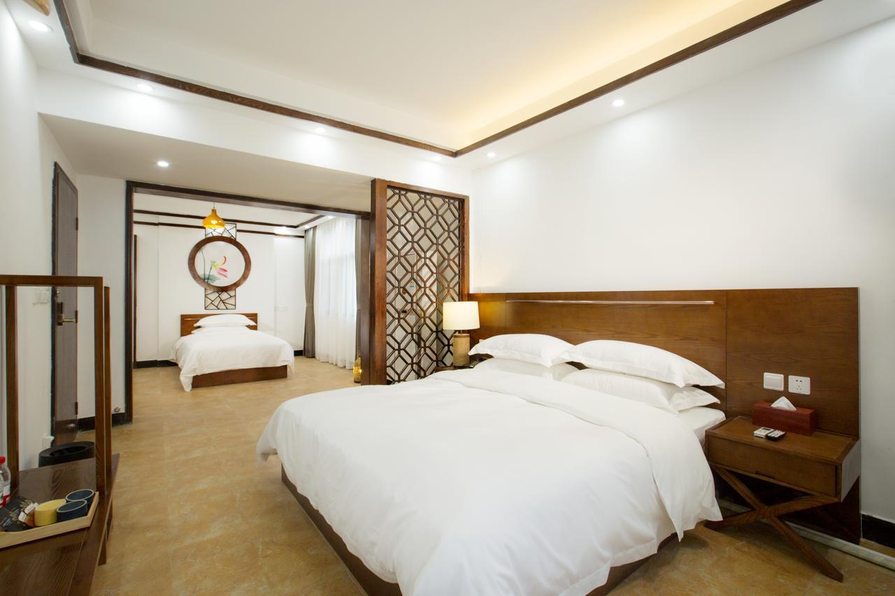 Fenghuang Poshan Inn Exterior photo