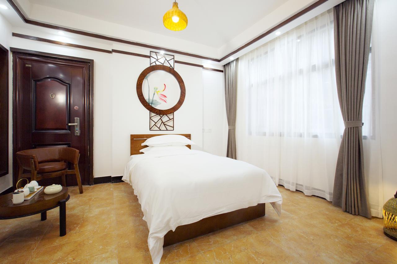 Fenghuang Poshan Inn Exterior photo